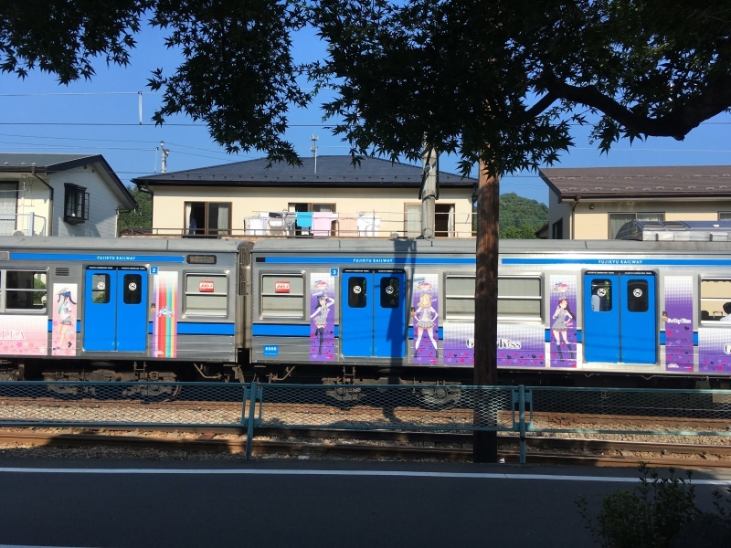 抜群のトレインビュー！『宿ぽっぽや』さんからラブライブラッピング車両を見る！_d0367998_11504239.jpg