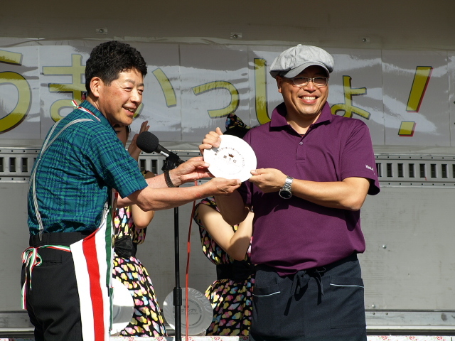第8回 とまこまい うまいっしょ!グランプリ 優勝は・・・_d0153062_21141728.jpg
