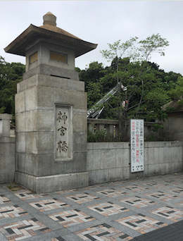 e0064189_204783.png