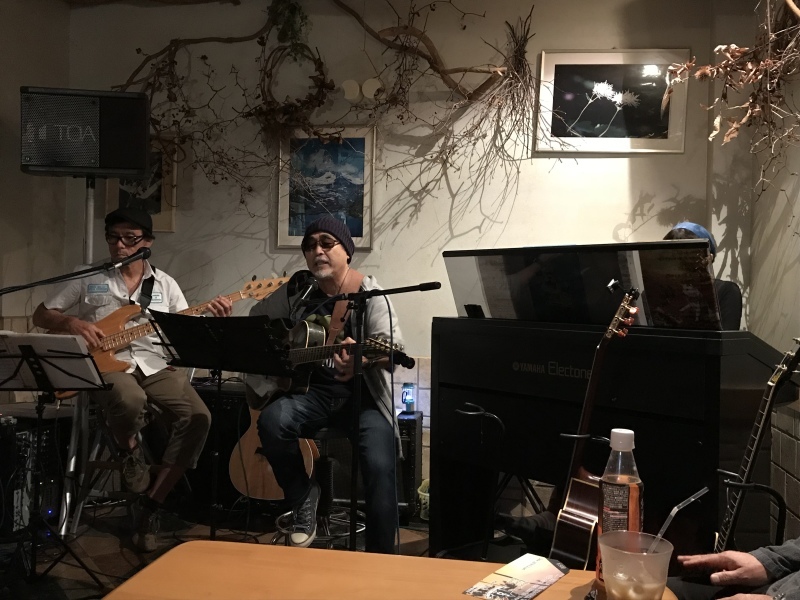 b0371415_22064281.jpeg