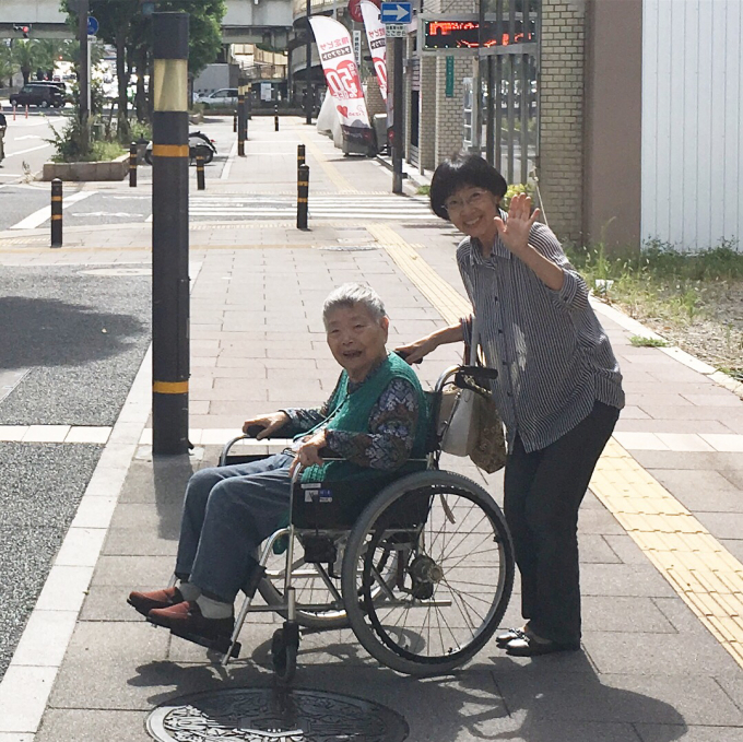 ファーストクラスで夢心地…_f0152875_00012911.jpg
