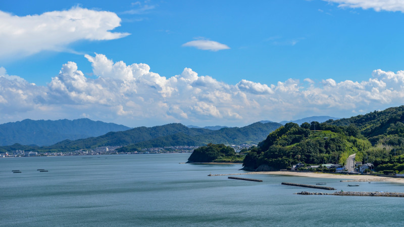 海岸散歩 2018 歯アート美術館 駐車場から瀬戸内の海を・・・_d0246136_17322178.jpg