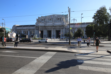 イタリア旅行2　（Piazza Alvar Aalto　ボスコ・ヴァーティカル）_d0030761_19334430.jpg