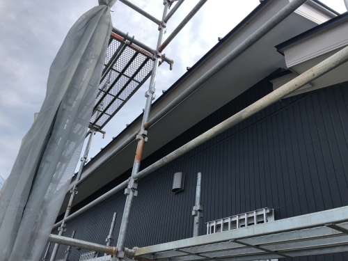 南アルプス市 パールグレーの雨樋_b0242734_23234544.jpeg