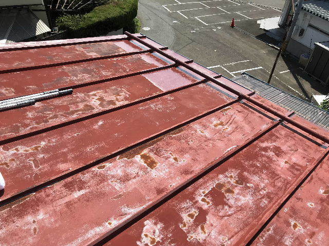 屋根塗装2日目_f0031037_19524576.jpg