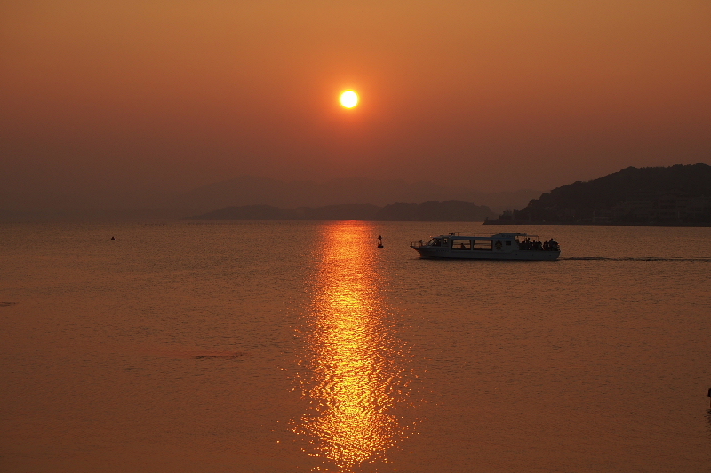 【Photo】宍道湖の夕陽　～太陽の道、ブライダルシルエット、嫁ヶ島_b0008655_19383253.jpg