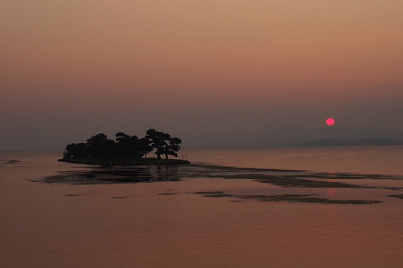 【Photo】宍道湖の夕陽　～太陽の道、ブライダルシルエット、嫁ヶ島_b0008655_19460013.jpg
