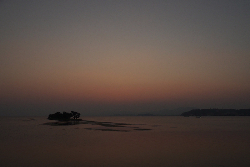 【Photo】宍道湖の夕陽　～太陽の道、ブライダルシルエット、嫁ヶ島_b0008655_19470519.jpg