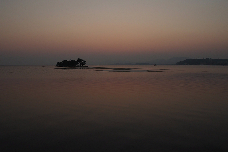 【Photo】宍道湖の夕陽　～太陽の道、ブライダルシルエット、嫁ヶ島_b0008655_19472749.jpg