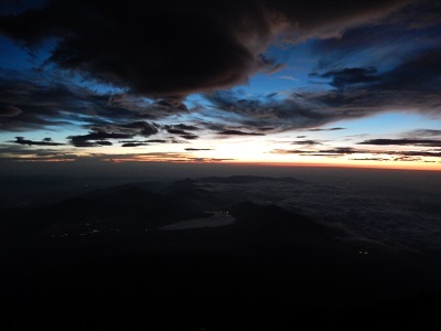 太宰治名作『富嶽百景』の富士山を登ってみた！！　②頂上へ！！_c0316988_23273645.jpg