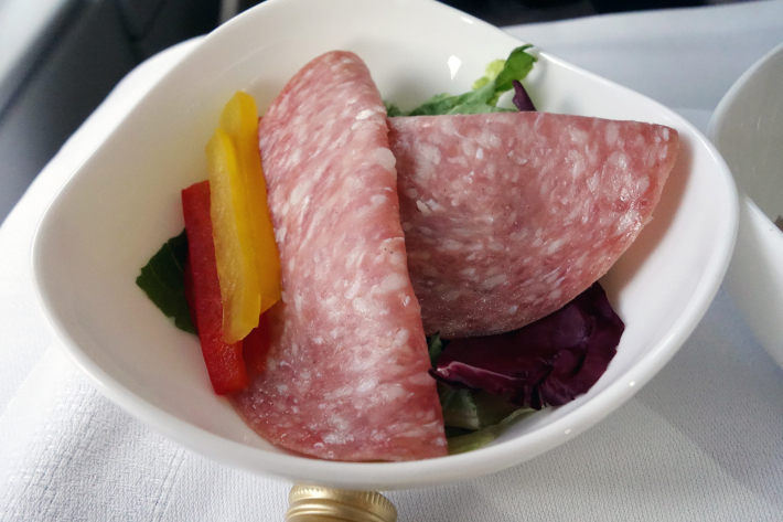 アシアナ航空 OZ102便 仁川ー成田 ビジネスクラスの機内食と機材 A380-800 仁川空港のアシアナラウンジ 2018年7月 光州・ソウルの旅(6)_f0117059_09543482.jpg