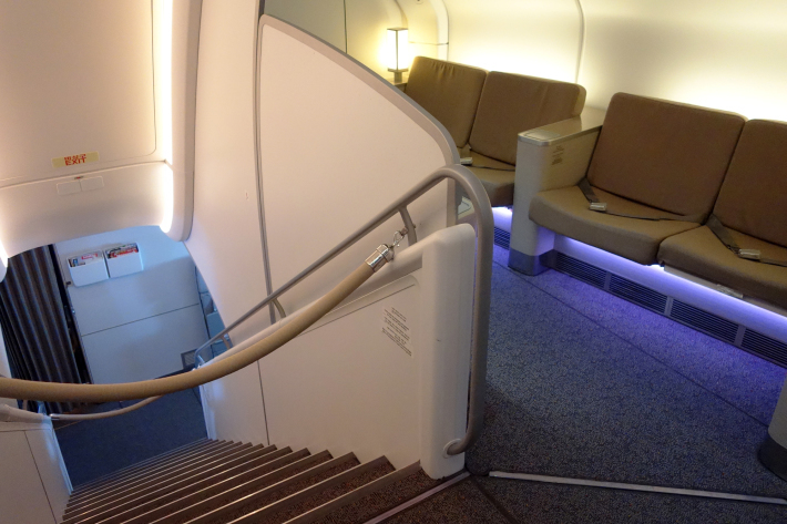 アシアナ航空 OZ102便 仁川ー成田 ビジネスクラスの機内食と機材 A380-800 仁川空港のアシアナラウンジ 2018年7月 光州・ソウルの旅(6)_f0117059_09560508.jpg