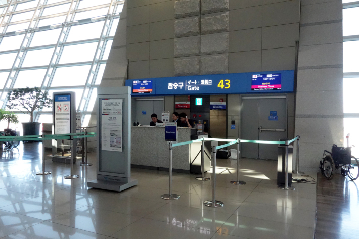 アシアナ航空 OZ102便 仁川ー成田 ビジネスクラスの機内食と機材 A380-800 仁川空港のアシアナラウンジ 2018年7月 光州・ソウルの旅(6)_f0117059_09571529.jpg
