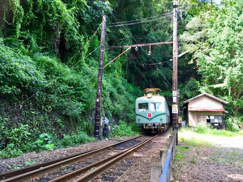 元南海ズームカーに乗って秘境駅へ。たぬきが見守る神尾駅♪_d0367998_00151081.jpg