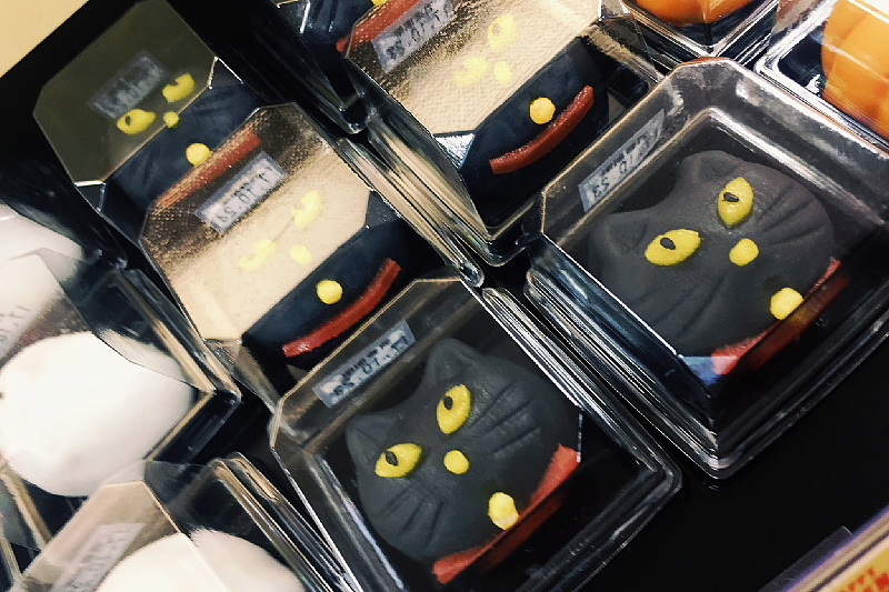 【&#127875;ハロウィーン】うれしい黒猫だらけ_b0008655_20221682.jpg