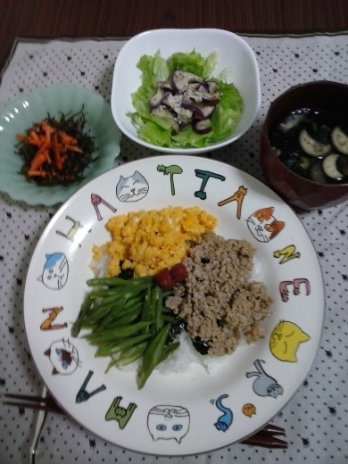 3色丼 大変よくできました_d0031682_09244336.jpg