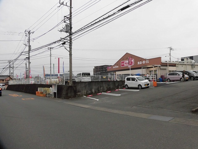 駿河台から歩いて行くには少し大変だが… マックスバリュエクスプレス富士国久保店がオープン_f0141310_08014980.jpg