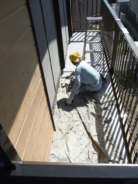 空き屋リフォーム ~玄関、戸袋など塗り替えして終了になりました。_d0165368_07405655.jpg