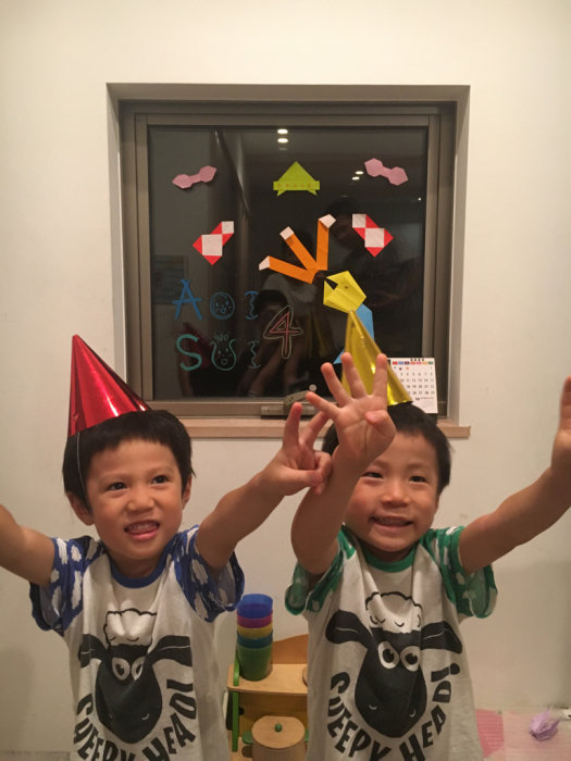 双子 4歳 きょうもヨガ日和