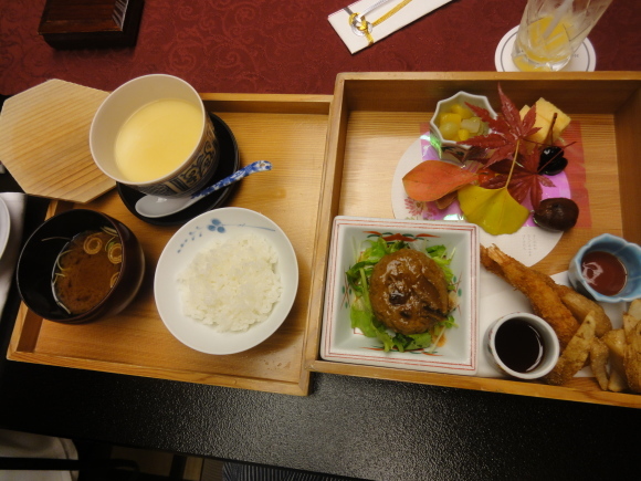 椿山荘で結婚式当日の料理を食べる えびねこの育児日記