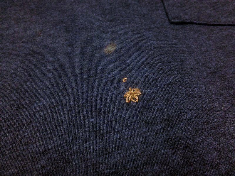 Tシャツにシミをつけてしまったので ガジャのねーさんの 空をみあげて Hazle Cucu Tシャツにシミをつけてしまったので ガジャのねーさんの 空をみあげて Hazle Cucu