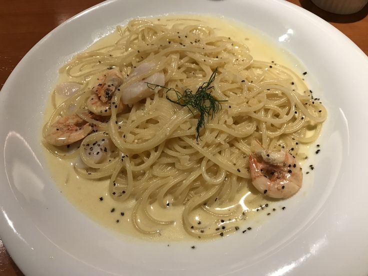 海老とホタテのレモンクリームパスタ To The Herbs よく飲むオバチャン 本日のメニュー