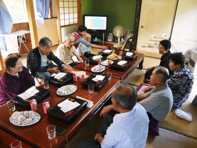 敬老会2018 今年も元気なおじいちゃん、おばあちゃんたちと敬老のお祝いをしました!_a0254656_18275656.jpg