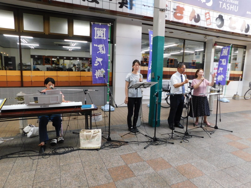 魚町商店街のチャリティーライブが祝福されました。！！！_b0161073_21011255.jpg