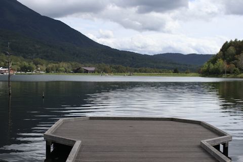 スモーキー、初めての「女神湖」散歩♪_c0090198_18164022.jpg