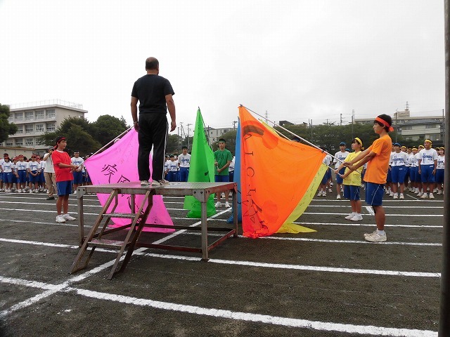 「敬老会」と中学の「運動会」 敬老事業は抜本的な見直しを!との決算委員会_f0141310_07134929.jpg