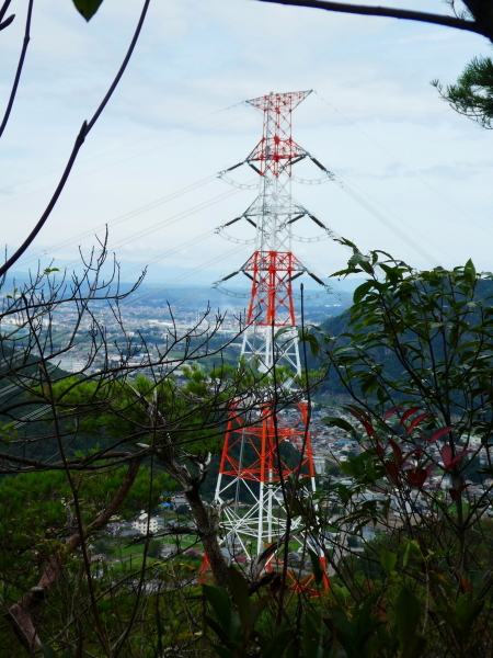 久しぶりの快晴　明王山 (380M) 縦走する_d0170615_06233345.jpg