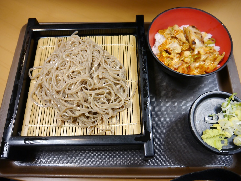 259杯目:富士そば大塚店でミニチーズダッカルビ丼セット_f0339637_06090209.jpg