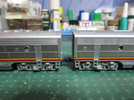 KATO RS-2（ATSF）/KATO F7（ATSF