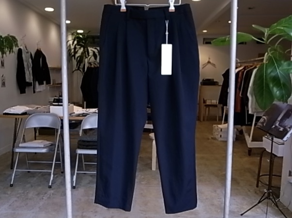 COMOLI Wool Gabardine 2-Tuck Pants : TRUNK