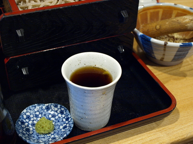香るつけ蕎麦 蕎麦花 その7(木の実せいろと燻製さば飯)_d0153062_22200122.jpg