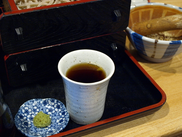 香るつけ蕎麦 蕎麦花　その７(木の実せいろと燻製さば飯)_d0153062_22200122.jpg