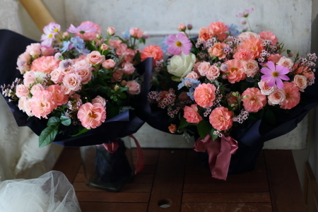 ご両親への贈呈花 花束とバスケットアレンジと アニヴェルセルみなとみらい様へ_a0042928_21184446.jpg
