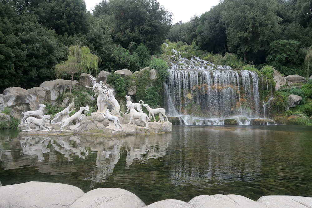 カゼルタ宮殿の広大な庭園と動物たち、イタリア カンパーニア_f0234936_5334192.jpg