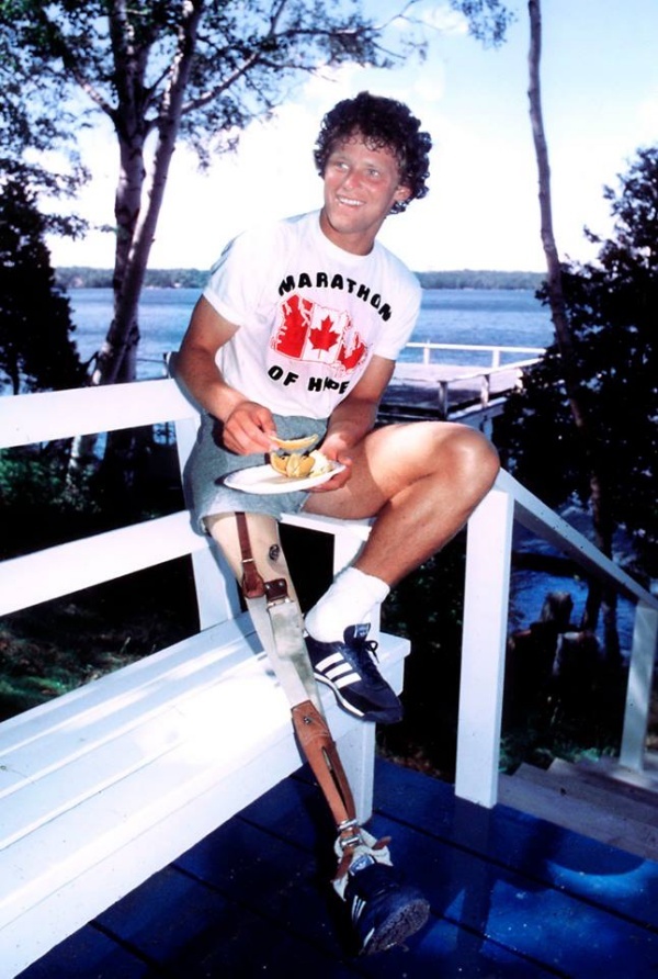 カナダの誇り テリー フォックス ただ歩いてゆく旅 カナダの誇り テリー フォックス ただ歩いてゆく旅