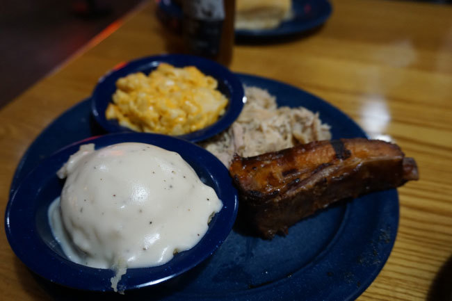 西カリブ海クルーズ③ケネディ大統領暗殺の舞台「The Sixth Floor Museum」_d0210324_11100312.jpg