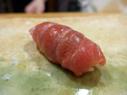 東麻布「鮨 天本」へ行く。_f0232060_1619553.jpg