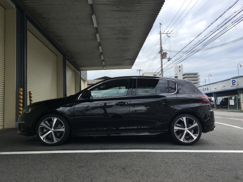 PEUGEOT 308GT【8AT版に試乗】_b0004229_14293669.jpeg