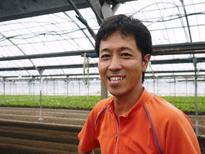 熊本いちご『熊紅』 定植用の畝立ての様子を現地取材(後編)_a0254656_17162541.jpg