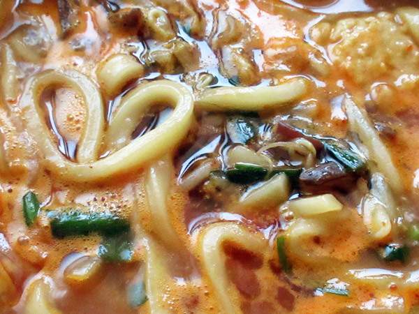 なべやき屋キンレイ お水がいらない チゲうどん_c0152767_19541065.jpg