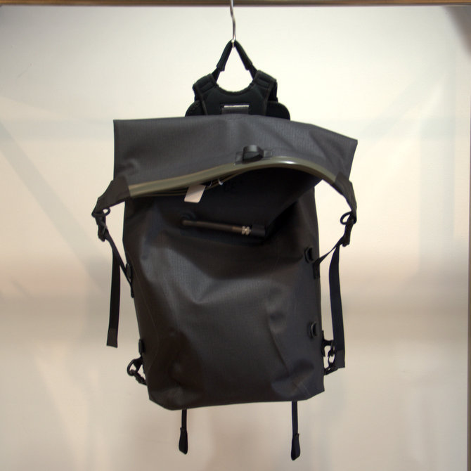 F/CE(エフシーイー) / NO SEAM ZIP LOCK BAG F1602DR0009_d0158579_12204262.jpg