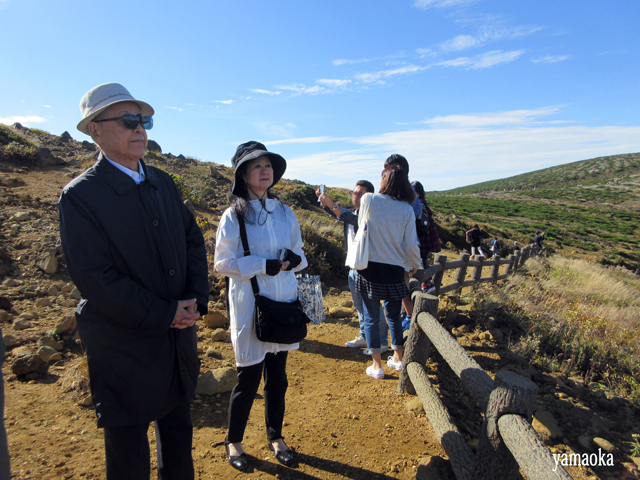 「狩」40周年記念　蔵王バスツアー　いよいよお釜へ_f0071480_14553246.jpg
