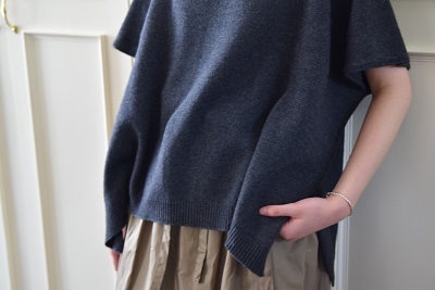 質感に 癒される ニット 。_b0110582_15244111.jpg