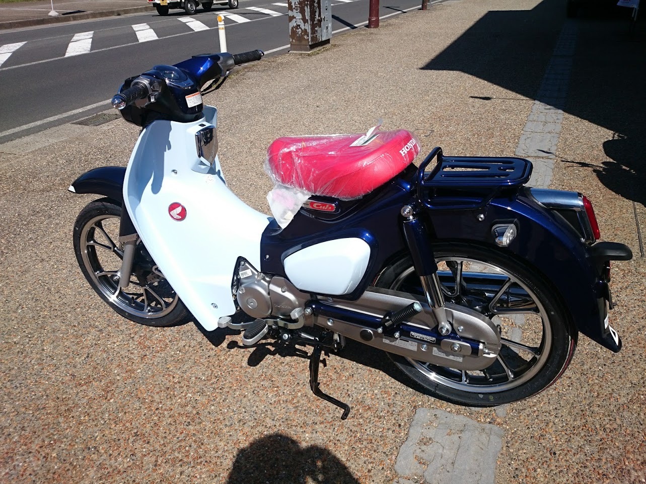 スーパーカブ　C125　入荷しました！_b0339060_15484995.jpg