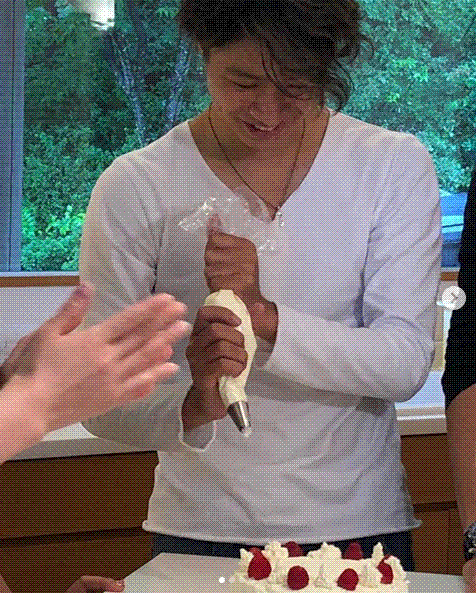 e0199691_00484405.gif