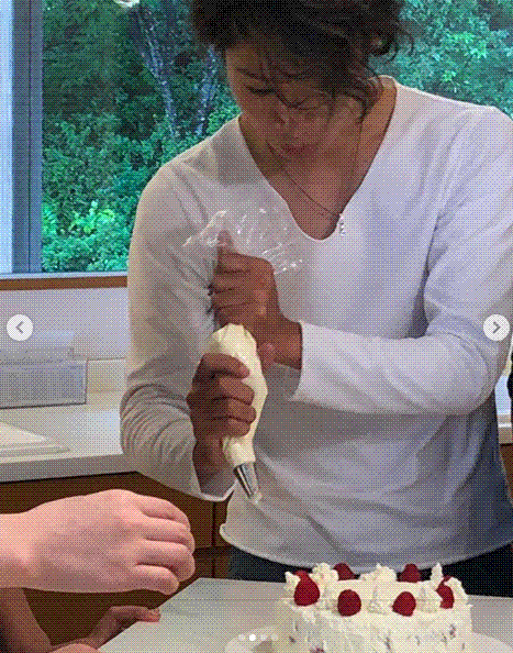 e0199691_00484721.gif